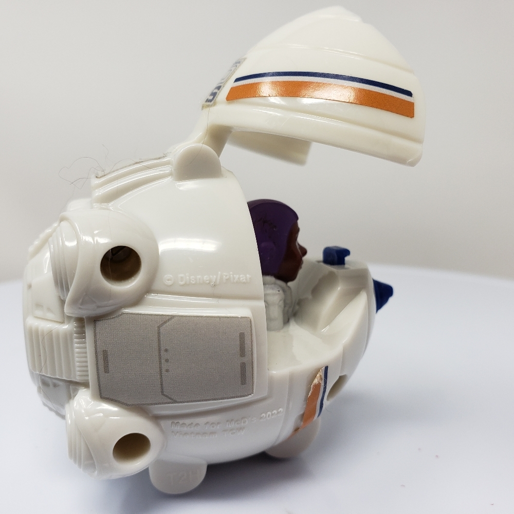 Alisha Piloting 2022 McDonald's  Happy Meal Toy - Picture 14 of 17